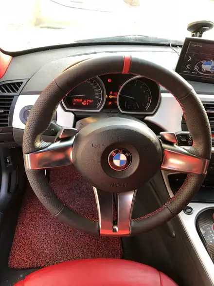 더핸들 bmw z4 e85 핸들작업/핸들튜닝/핸들가죽교체/핸들복원/핸들두께보강/핸들가죽복원/우드핸들/디컷핸들/핸들알칸타라/핸들샤무드 / 남양주 별내면 시공 사진