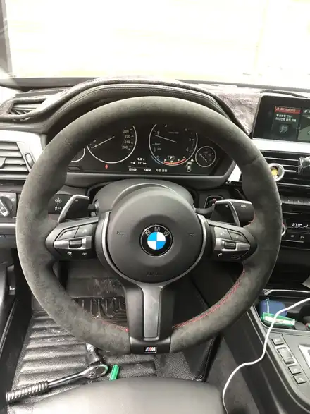 더핸들 bmw 420d f32 핸들샤무드@작업/핸들가죽교체/핸들복원/핸들튜닝/핸들알칸타라 / 남양주 별내면 시공 사진