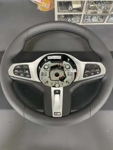 더핸들 bmw i4 핸들엠비언트 작업 / 남양주 별내면 시공 사진