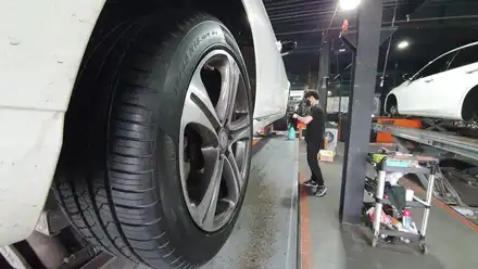 안양동 벤츠E클래스(245/45R18) 정품수입 사계절타이어 교체비용 싼곳에서 피렐리 피제로 올시즌 플러스 장착완료! / 서울 구로, 양천, 동작, 관악, 영등포, 부천, 안양 시공 사진