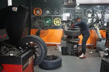 쏘첸토 추천 SUV 윈터타이어 금호 윈터크래프트 2355519 가격 / 서울 구로, 양천, 동작, 관악, 영등포, 부천, 안양 시공 사진
