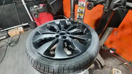 영등포동 쉐보레 말리부 (245/40R19)-여름 장마철 안전주행 대비 젖은노면 안전성을 크게 향상 시킨 사계절타이어, 미쉐린 프라이머쉬 MXM4 교체추천!! / 서울 구로, 양천, 동작, 관악, 영등포, 부천, 안양 시공 사진