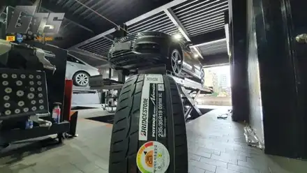 아우디 A3 235/35R19 타이어교체 브릿지스톤 RE004 / 서울 구로, 양천, 동작, 관악, 영등포, 부천, 안양 시공 사진