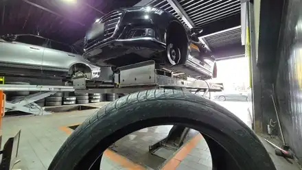 봉천동 아우디 A8L (265/40R20)-뛰어난 제동력과 고속주행 안정성, 사계절주행에 적합한 피렐리 신투라토P7 올시즌 타이어 / 서울 구로, 양천, 동작, 관악, 영등포, 부천, 안양 시공 사진