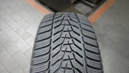 가산동 BMW 320i (225/45R18)–극강의 접지력, 제동력, 주행안정성, 유럽 전역에서 검증된 한국타이어 윈터 아이셉트 에보3! / 서울 구로, 양천, 동작, 관악, 영등포, 부천, 안양 시공 사진