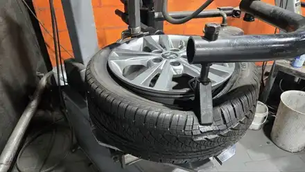 독산동 현대 아반떼  (205/55R16)-경제성, 사계절 주행안전성, 편안한 승차감과 긴마일리지까지 모두 만족할 수 있는 브리지스톤 투란자 세레니티 플러스 / 서울 구로, 양천, 동작, 관악, 영등포, 부천, 안양 시공 사진