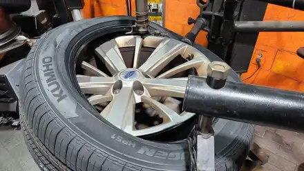 시흥동 포드 익스플로러 (255/50R20)-주행안정감, 정숙성, 승차감까지 모두 만족 시켜주는 사계절 SUV용 타이어추천! 금호 크루젠 HP51 / 서울 구로, 양천, 동작, 관악, 영등포, 부천, 안양 시공 사진