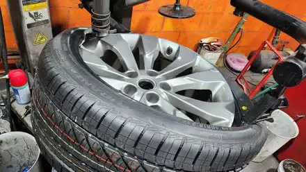 고척동 쉐보레 올뉴 말리부 (245/40R19)-승차감, 제동력, 접지력, 마일리지성능까지 모두 만족할 수 있는 고성능투어링 사계절타이어 브리지스톤 투란자 세레니티 플러스 / 서울 구로, 양천, 동작, 관악, 영등포, 부천, 안양 시공 사진