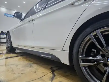 f30 320i  사이드 스커트 데칼  퍼포먼스 데칼  사이드미러 랩핑  제트존 부천데칼 부천랩핑 / 부천시 소사구 송내동 시공 사진