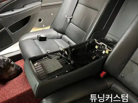 에쿠스 리어시트팔걸이교환 해보자.동대문팔걸이수리전문점.튜닝커스텀 / 동대문,광진구,중랑구 시공 사진