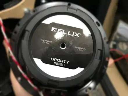 #올뉴카니발 하이리무진 flux fs160 스피커 교환 해보자.장안동카오디오전문점.런사—————운드 / 동대문구 장안동 시공 사진