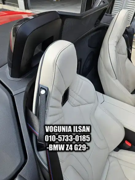 BMW Z4 G29 실내 베이지 커스텀: 오픈 에어링의 완성은 역시 \'시트 & 핸들\' 염색이죠! / 경기 김포 시공 사진