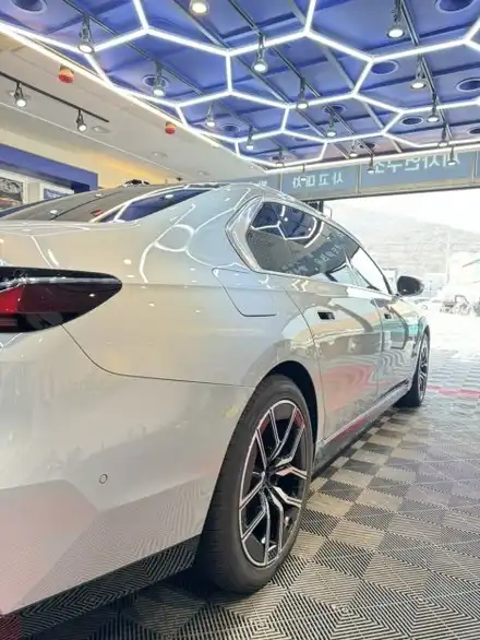 포천송우리 유리막코팅전문점 BMW 740d 신차코팅 [워시카랩 세차연구소] / 경기 포천 시공 사진