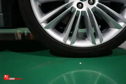 재규어 XJL 20인치휠 잘못된 휠도색 재도색 휠119 / 서울 강남 시공 사진