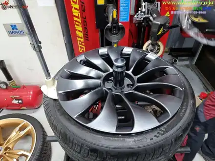 테슬라 모델Y 휠 복원 전문 wheel119 / 서울 강남 시공 사진