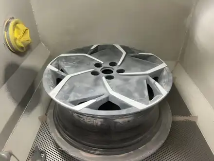 [현대 준중형 SUV 아이오닉5 순정 19인치 휠 휠복원 경기광주 휠복원 휠도색 휠교환 타이어 휠사무소] 용인 성남 분당 하남 수원 / 광주. 성남, 용인, 수원 시공 사진