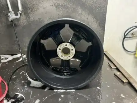 [볼보 XC40 B4 AWD 19인치 순정휠 휠복원 경기광주 휠복원 휠도색 휠교체 타이어] 분당 성남 하남 수원 용인 / 경기광주 문형동 시공 사진