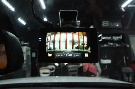 수원 에스튠 - BMW 4시리즈 그란쿠페__ 파인뷰LQX3300 2채널 블랙박스 장착 / 경기 수원 영통 시공 사진