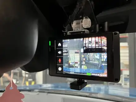 수원 에스튠 - BMW M2 __ 신형키복사 / 아이나비z9900 + 케어셀12A 보조배터리 / 경기 수원 영통 시공 사진