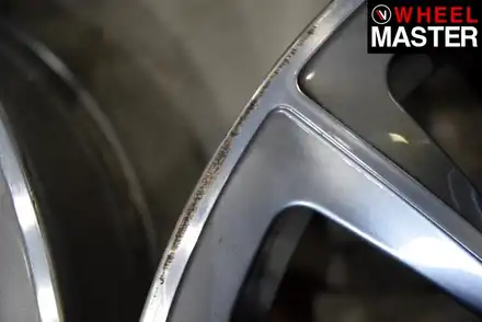 [휠마스터] 휠기스가 많았던 다이아몬드컷팅휠을 깔끔하게 복원한 BMW 750Ld / 일산 휠복원 / 파주,일산 시공 사진