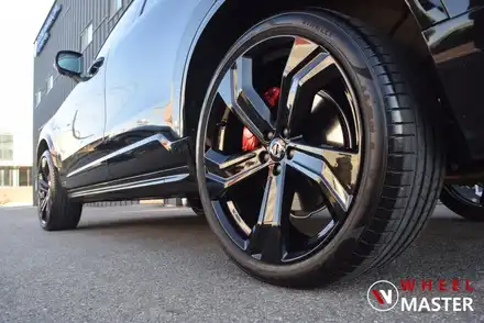 [휠마스터] 볼보 XC90 22인치 R디자인 휠기스 복원 및 검정유광 분체도장 / 일산 휠수리 / 파주,일산 시공 사진