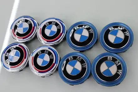 BMW 5시리즈 크롬죽이기, 50주년 엠블럼 교체 / 광진구 중곡동 시공 사진