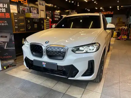부산 bmw ix3 크리스탈 기어봉 / 아이드라이브(조그셔틀) 스타트버튼 3종 세트로 럭셔리하게 꾸미기! / 부산 동래, 양산 시공 사진