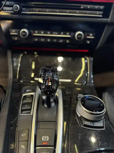 부산 BMW F10 5시리즈 실내튜닝 크리스탈기어봉 3종세트 숏기어버전 시공 / 부산 동래, 양산 시공 사진
