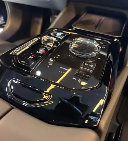 부산BMW크리스탈 4종세트 G60 530i 조그셔틀 볼륨 스타트버튼 튜닝 / 부산 동래, 양산 시공 사진
