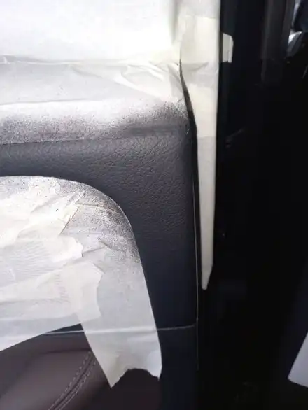 벤츠 gle 가죽시트 작업중 까진 자국 내부 복원 / 경기 화성 시공 사진