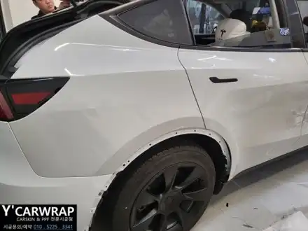 테슬라 모델 Y 색상 이쁘다! :) 크레용 고광택 그레이 전체랩핑 가격 / 화성 동탄치동천로 시공 사진