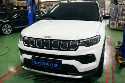 [지프] 컴패스 우레탄 캘리퍼도색 - 커스텀 메탈릭 스카이블루 - 일산멤피스존 - 서울 경기 일산 파주 운정 브레이크 캘리퍼도색 드레스업 튜닝 복원 잘하는곳 비용 / 파주 운정로 시공 사진