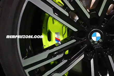 [BMW] i7 (G70e) 브레이크 캘리퍼도색 / 비용 - 플래쉬 옐로우 (형광색) - 일산 멤피스존 - 드레스업 튜닝 파주 운정 / 경기 파주 시공 사진
