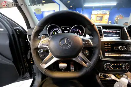 대구 벤츠 ML63 AMG 핸들 열선 시공으로 시린 손 완벽 보호! / 대구 구미 시공 사진