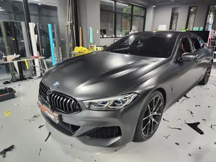 랩플래닛]BMW 8시리즈 840i에이버리 사틴블랙락그레이 전체랩핑 과정및 크롬딜리트 김포랩핑 시흥랩핑 은평구랩핑 인천랩핑 / 인천 서구 시공 사진