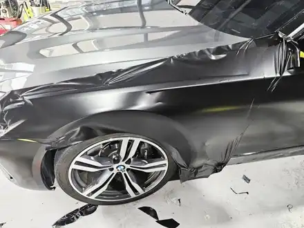 🚗 BMW 7시리즈 랩핑 – 쥐색에서 에이버리 사틴 블랙으로 완벽 변신! / 김포시 마산동 시공 사진