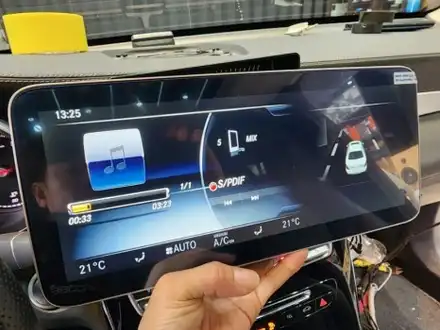 벤츠 GLC300D 안드로이드 올인원 네비게이션 카나로W 12.3  시공으로 터치까지 마음대로 / 천안,청주,세종,대전 시공 사진