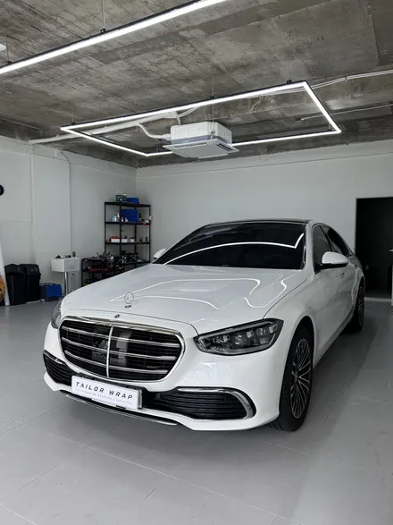 벤츠 s 350d 전체 랩핑 화이트에서 블랙 랩핑 / 광진, 건대, 뚝섬