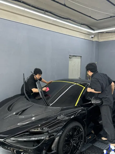 맥라렌 765LT 전체 랩핑 제거 후 윈드실드로 깔끔하게 시공 / 광진, 건대, 뚝섬