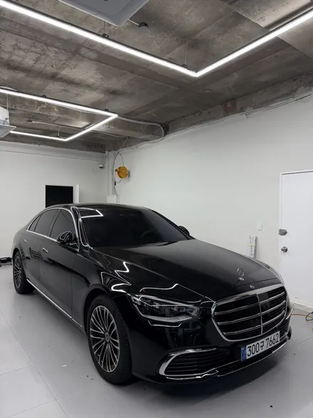 벤츠 s 350d 전체 랩핑 화이트에서 블랙 랩핑 / 광진, 건대, 뚝섬