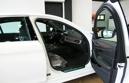 울산 BMW 5시리즈 G30 , 신차패키지 ( 썬팅 / 블랙박스 / 유리막코팅 / 보조배터리 / 젠틀맨 워크인 / )