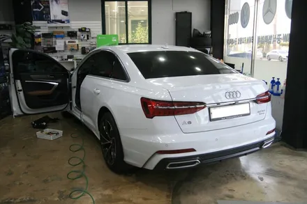 울산 아우디 A6 엠비언트 [ 아우디 A6 C8 센터페시아 엠비언트 ]