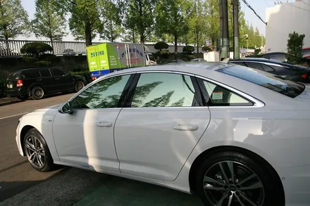 울산썬팅 , 솔라가드 최고 등급 반사필름 썬팅 [ 아우디A6 ]