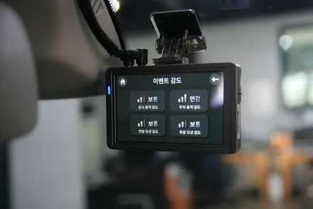 울산 벤츠GLK 솔라가드 제니스IR 썬팅 및 유라이브 블랙박스 [ 루시드커스텀 ]
