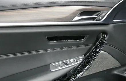 울산 BMW 5시리즈 G30 , 신차패키지 ( 썬팅 / 블랙박스 / 유리막코팅 / 보조배터리 / 젠틀맨 워크인 / )