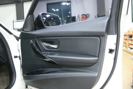 울산 엠비언트 [ BMW F30 순정형 비노출 엠비언트 ]