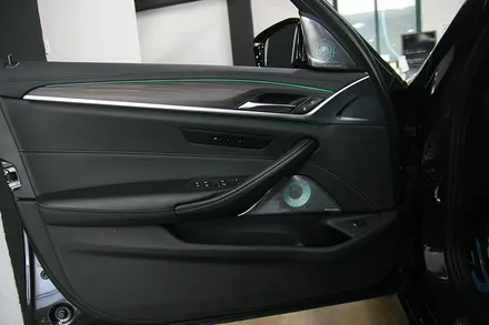 BMW 5시리즈 G30 바우어앤윌킨스 B&W 스피커 커버 교체 및 BMW코딩