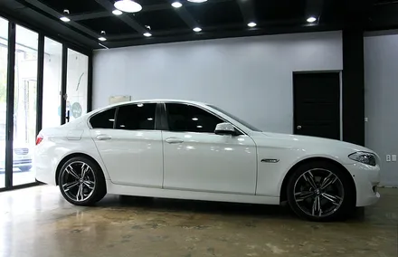 울산 BMW 5시리즈 가성비 좋은 썬팅 및 블랙박스 [ 루시드커스텀 ]
