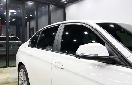 BMW 3시리즈 루마 열차단 썬팅과 블랙박스 장착 [ 울산 루시드커스텀 ]