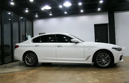 울산 BMW 5시리즈 G30 , 신차패키지 ( 썬팅 / 블랙박스 / 유리막코팅 / 보조배터리 / 젠틀맨 워크인 / )